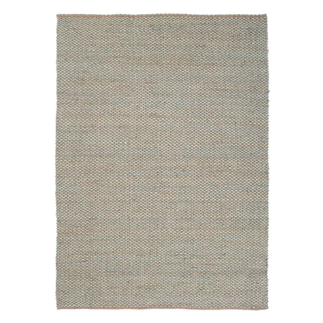 tappeto in fibra naturale colorazione azzurro e marrone  