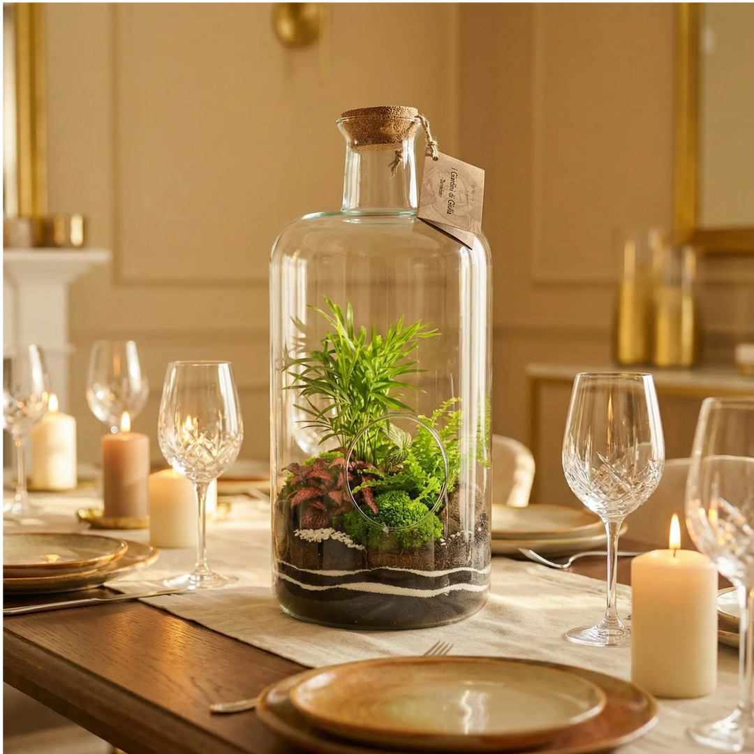 Terrarium bottiglia centrotavola pranzo elegante lino cristallo candele dining