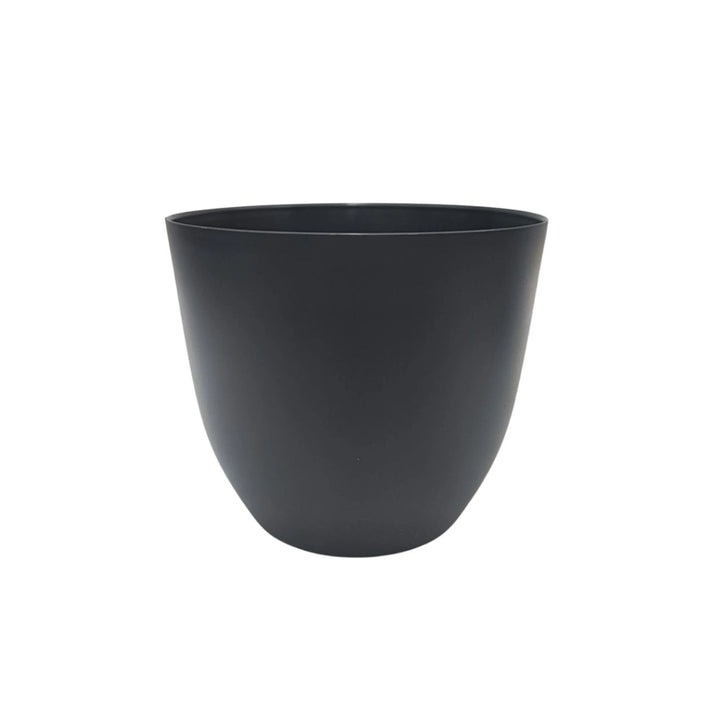 Vaso moderno tondo in plastica antracite opaco, perfetto per valorizzare piante tropicali da appartamento